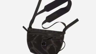 놓치면 후회! 아크네스튜디오 크로스백 득템 후기 👜✨